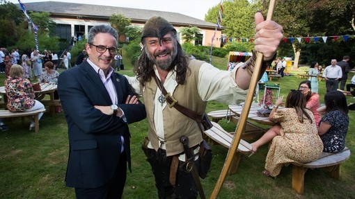 General Manager and Robin Hood