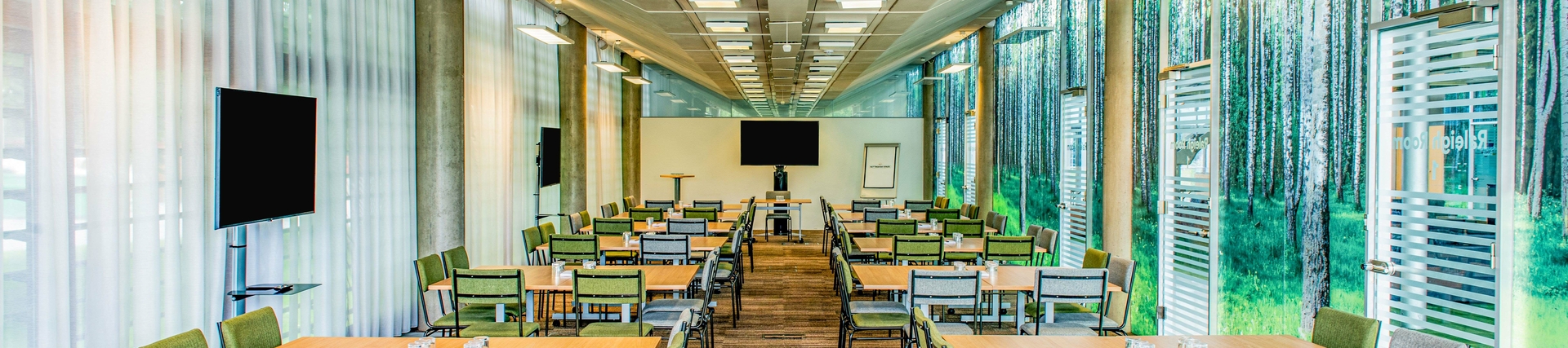 East Atrium Meeting Room at the Jubilee Hotel